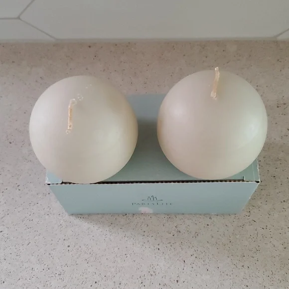 PartyLite Cream 3" Spherical Candles - Picture 2 of 3